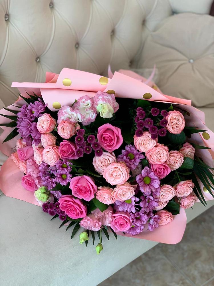 Букет цветов из: Хризантемы, Розы и Лизиантусы в Пречистое