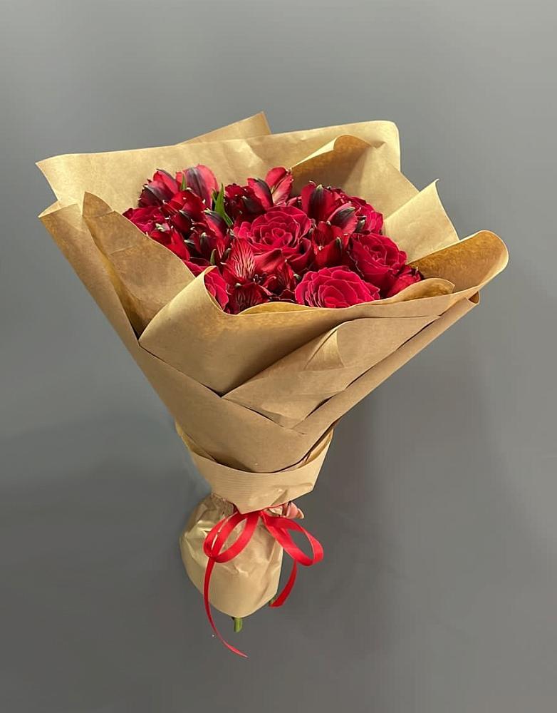 Букет цветов из: Альстромерии и Розы в Пречистое