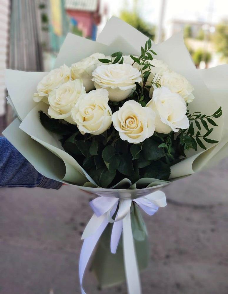Букет Белые розы Проуд в Пречистое