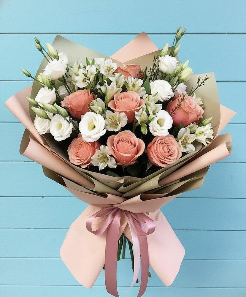 Букет цветов из: Розы, Альстромерии и Лизиантусы в Пречистое