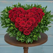 Цветочная композиция из Розы в виде сердца в Пречистое