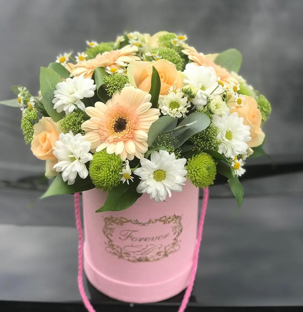 Цветочная композиция из Розы, Герберы и Хризантемы в шляпной коробке в Пречистое